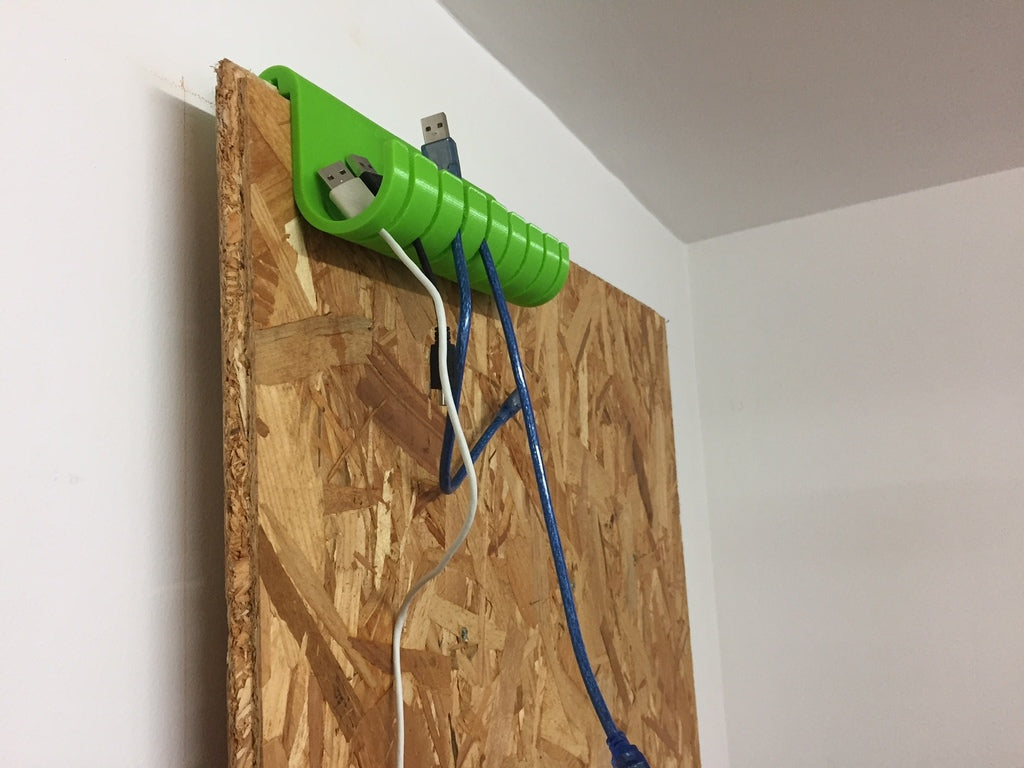 Support de câble USB pour panneaux de bois OSB