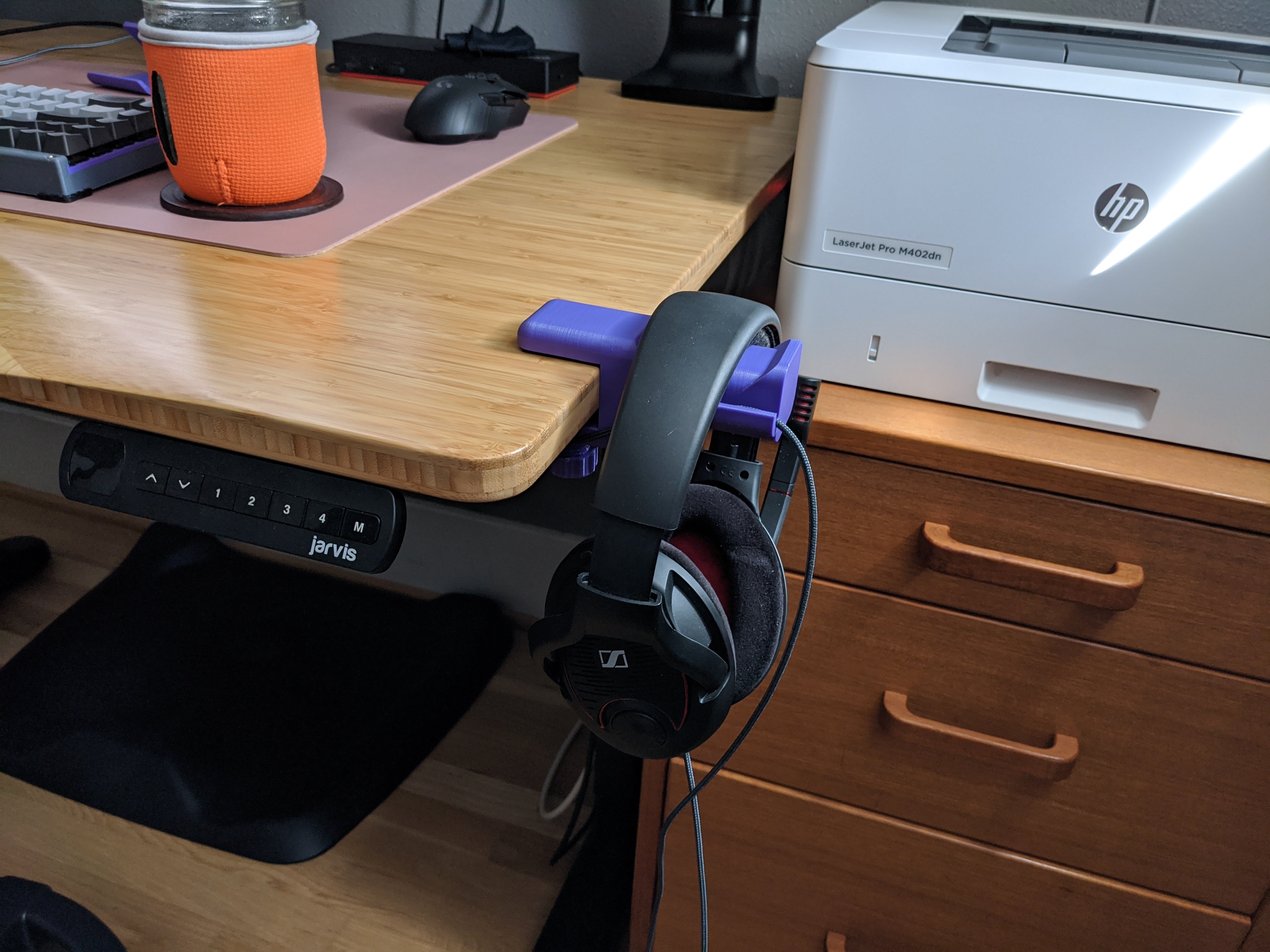 Crochet pour casque d'écoute monté sur le bureau