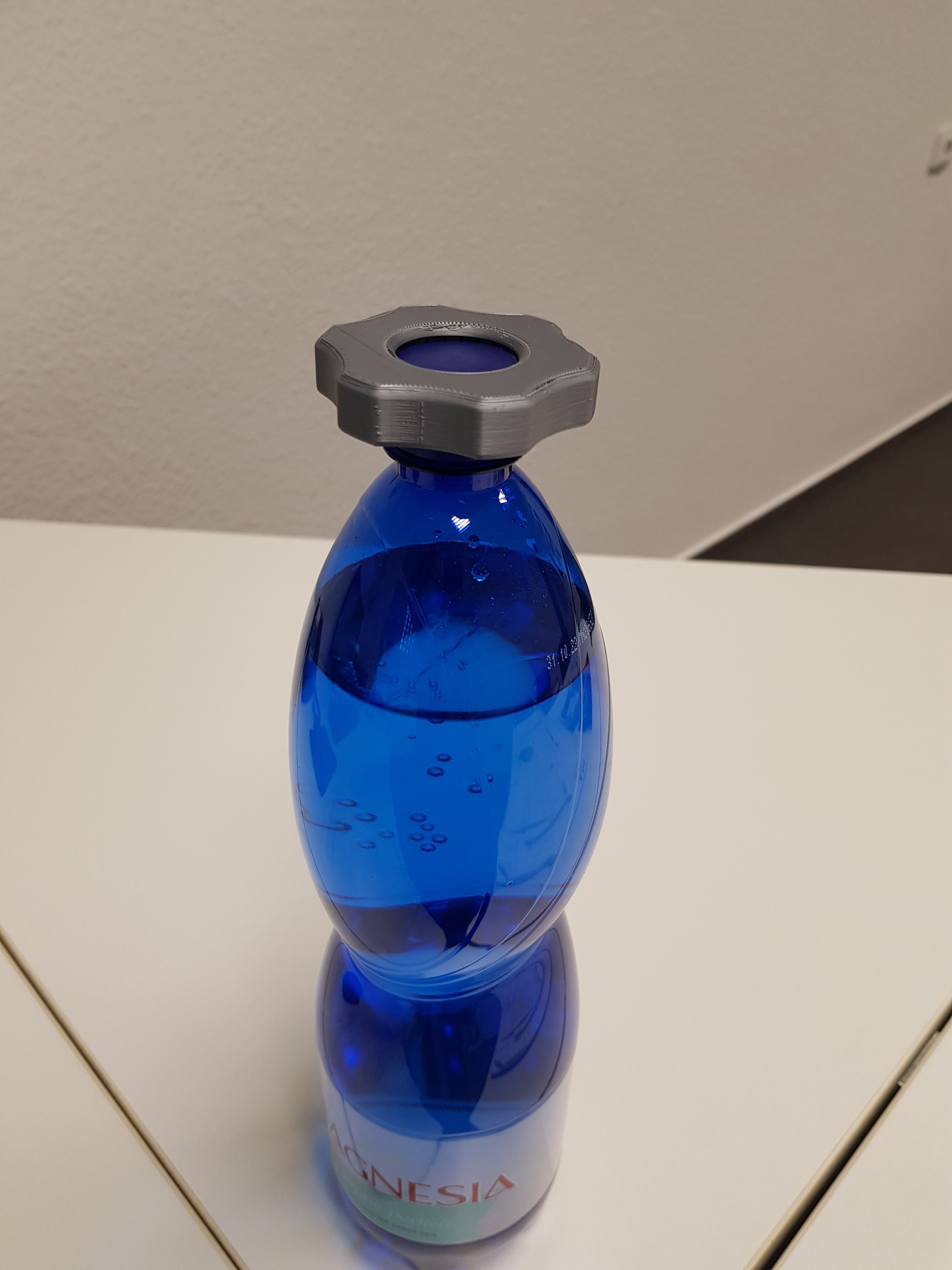 Ouvre-bouteille en PET avec un diamètre de bouchon de 29 mm