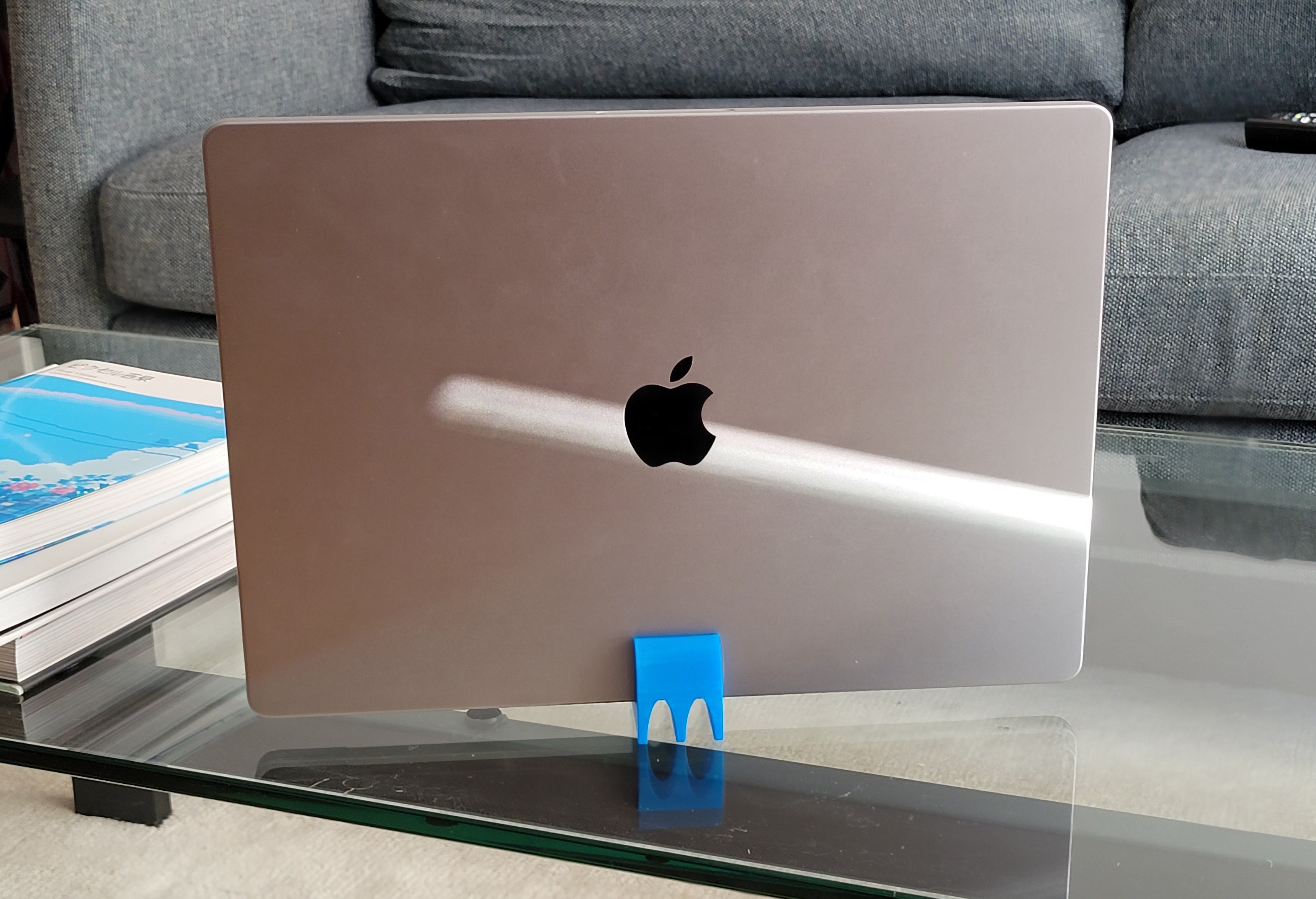 Support vertical pour MacBook Pro (17mm) - v2