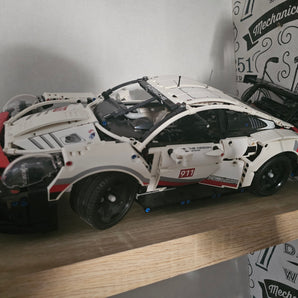 Support d'exposition imprimable en 3D pour LEGO Technic Porsche 911 RSR (42096)