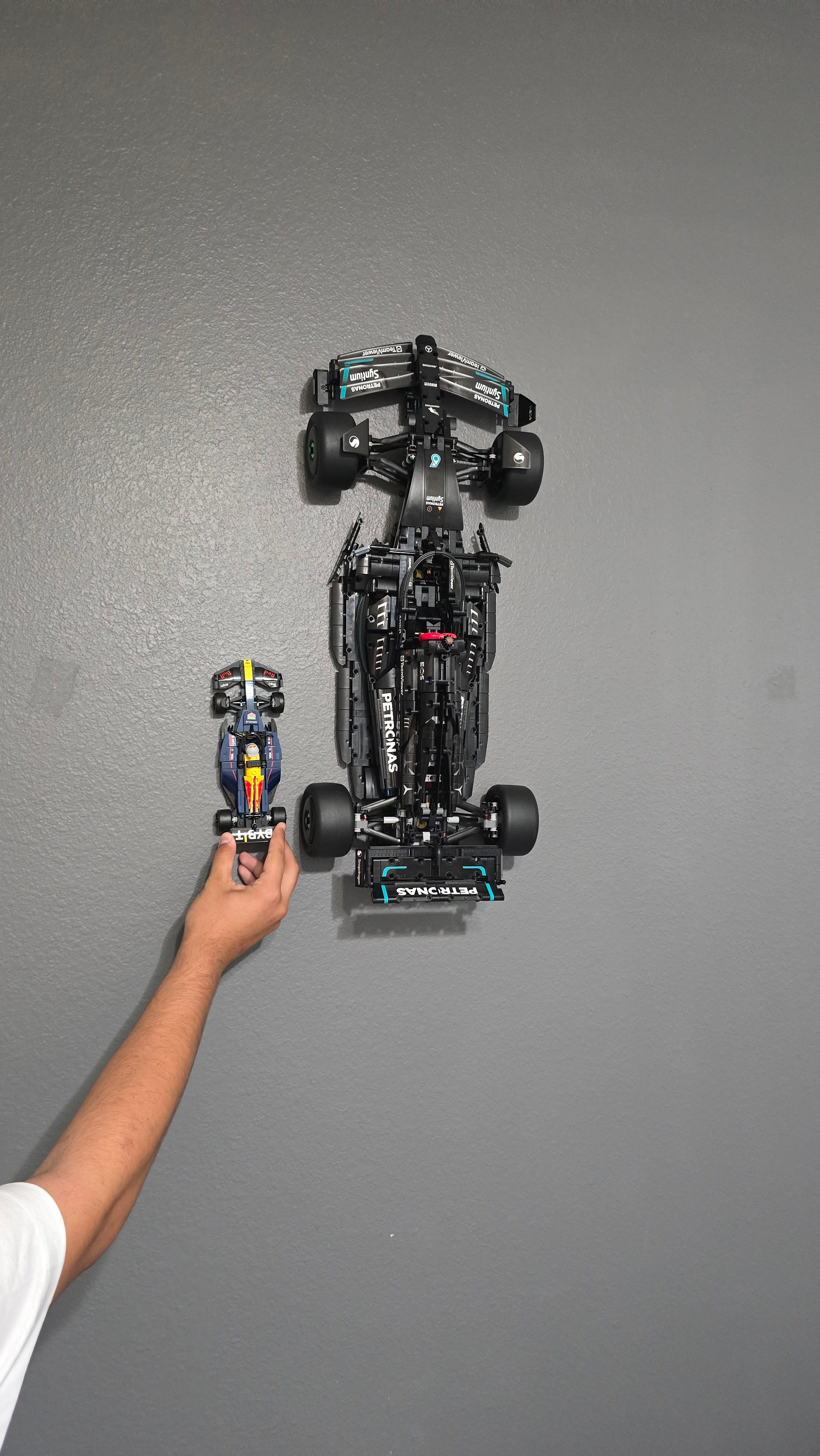 Support mural pour LEGO Technic Mercedes-AMG F1 W14 E