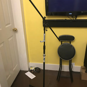Support à clipser pour pied de microphone - Organisation des câbles et des écouteurs