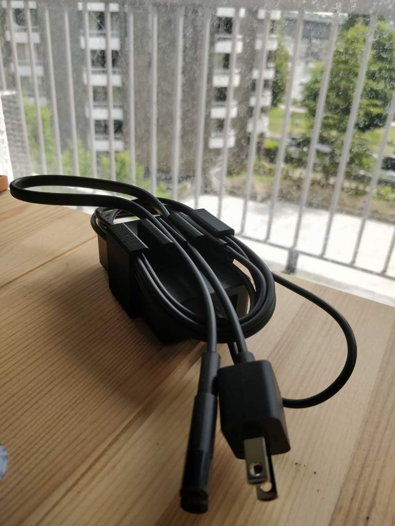 Surface Pro 6 - Support de câble pour cordon d'alimentation