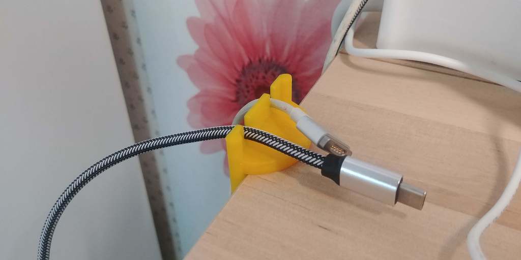 Support de câble USB pour bureau organisé