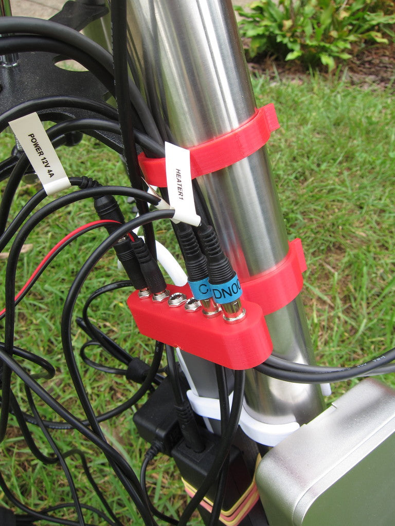 Support de câble EXOS-2 avec distribution d'alimentation 12V en option
