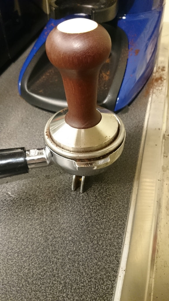 Accessoires de panier de machine à expresso VBM 58 mm : entonnoir et pied