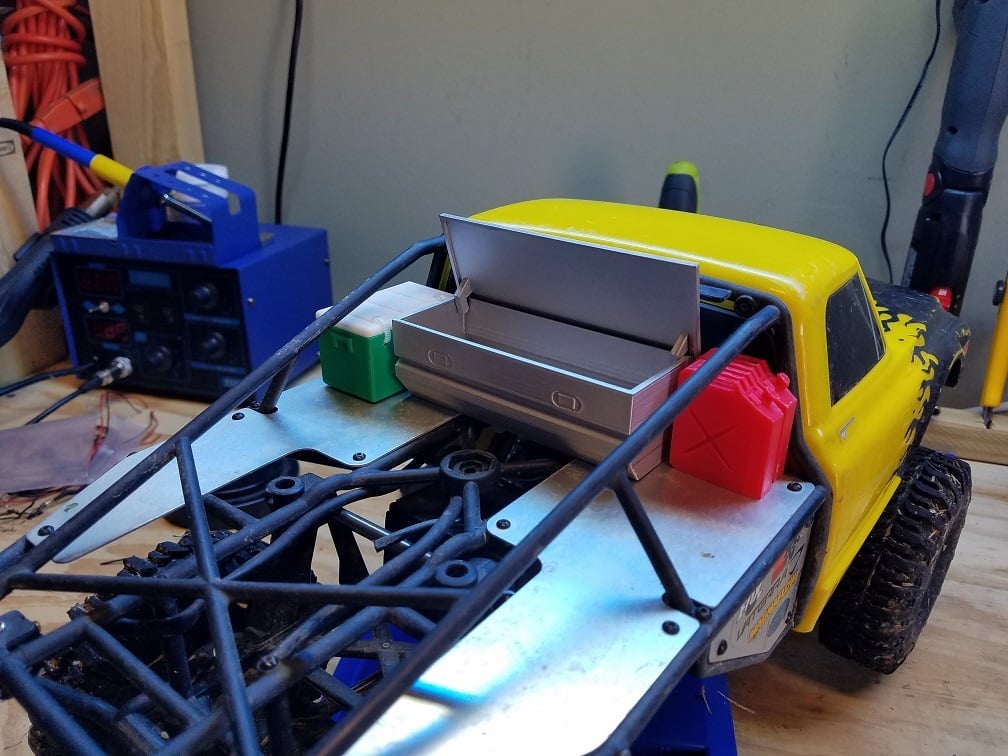 Boîte à outils pour camion RC 1/10