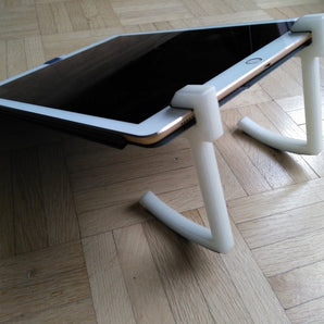 Support iPad minimaliste pour le travail créatif