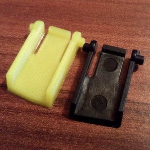 Remplacement des clips de pied de clavier Logitech G11