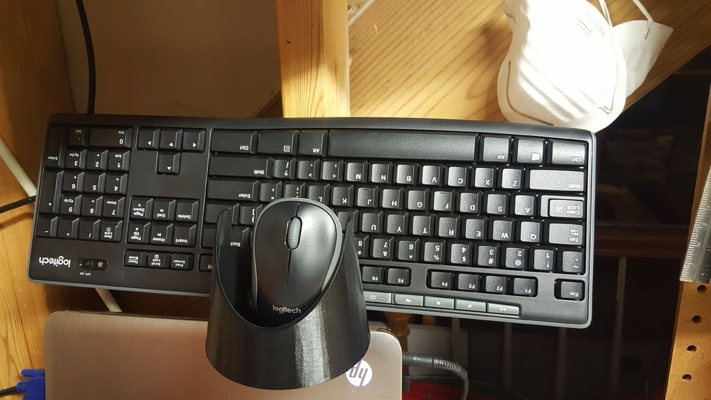 Support mural pour clavier et souris