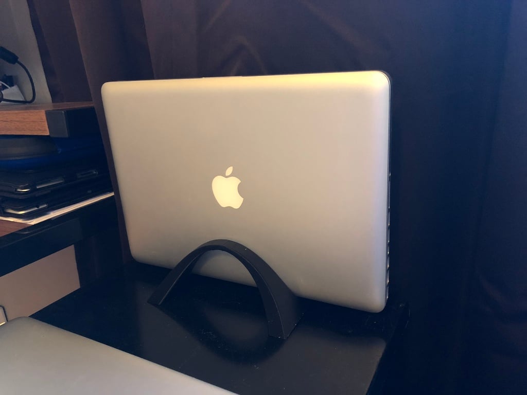 Support d'ordinateur portable incurvé élégant REMIX - Pour MacBook Pro et autres ordinateurs portables (175x120mm)