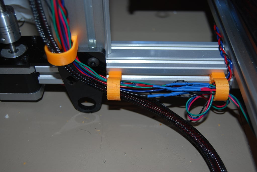 Support de câble enfichable Maker Slide / Hadron Ord Bot
