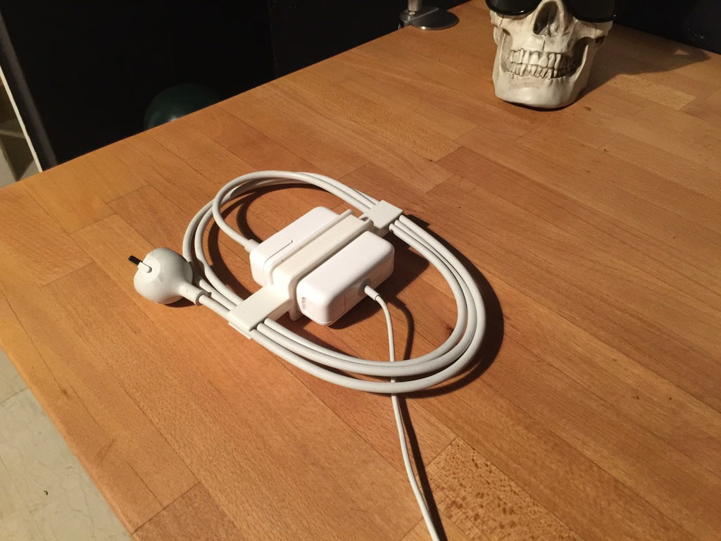 Mac Book Pro - Clip de câble d'alimentation et Bumper