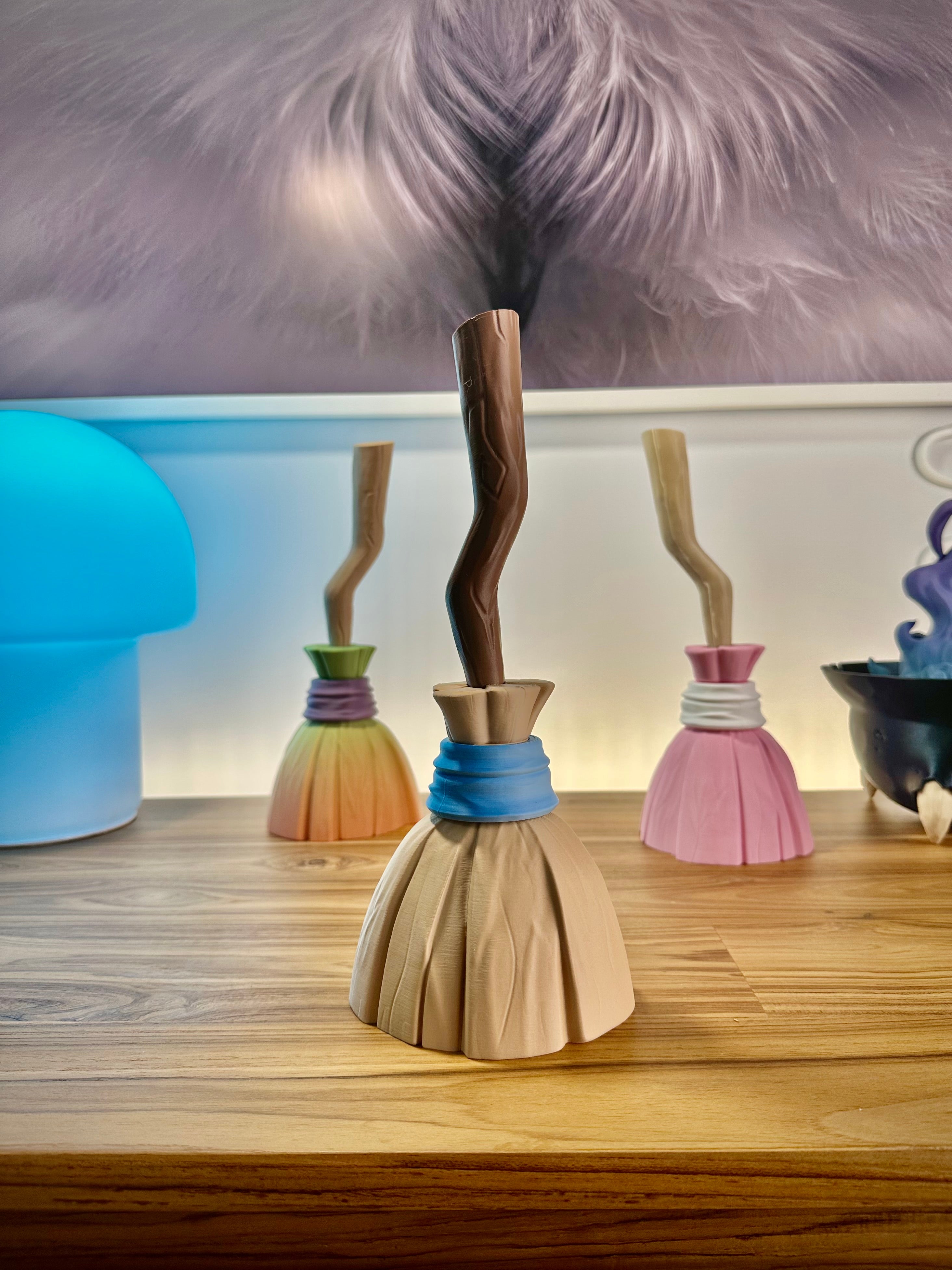 Stylo balai de sorcière fonctionnel pour le bureau