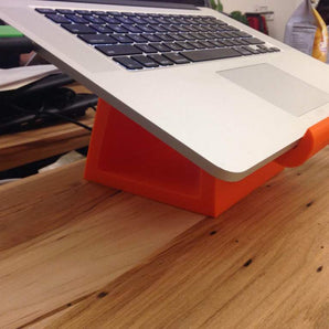 Support ergonomique et peu encombrant pour MacBook Pro