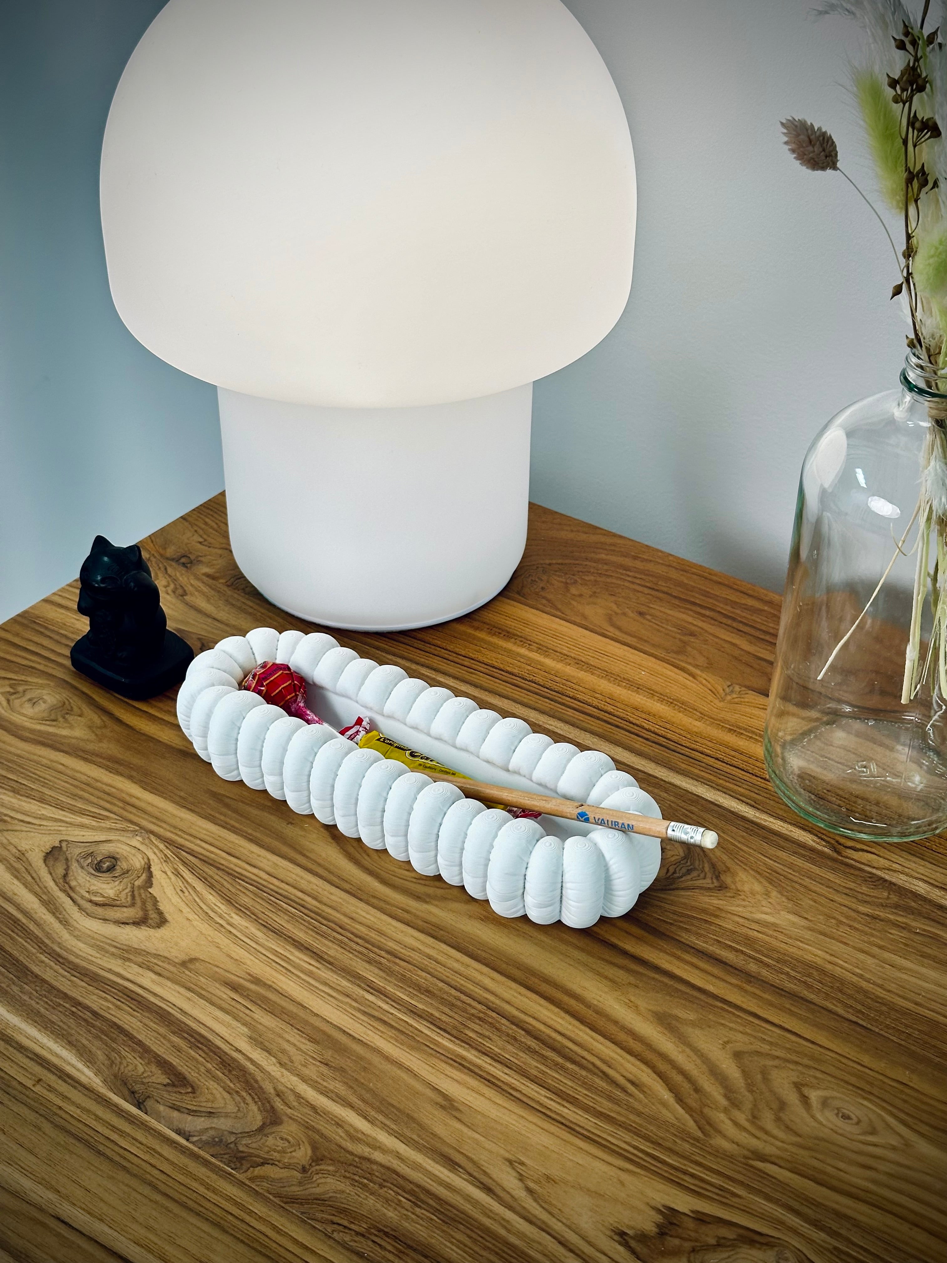Plateau moderne pour le rangement de petits objets sur bureau