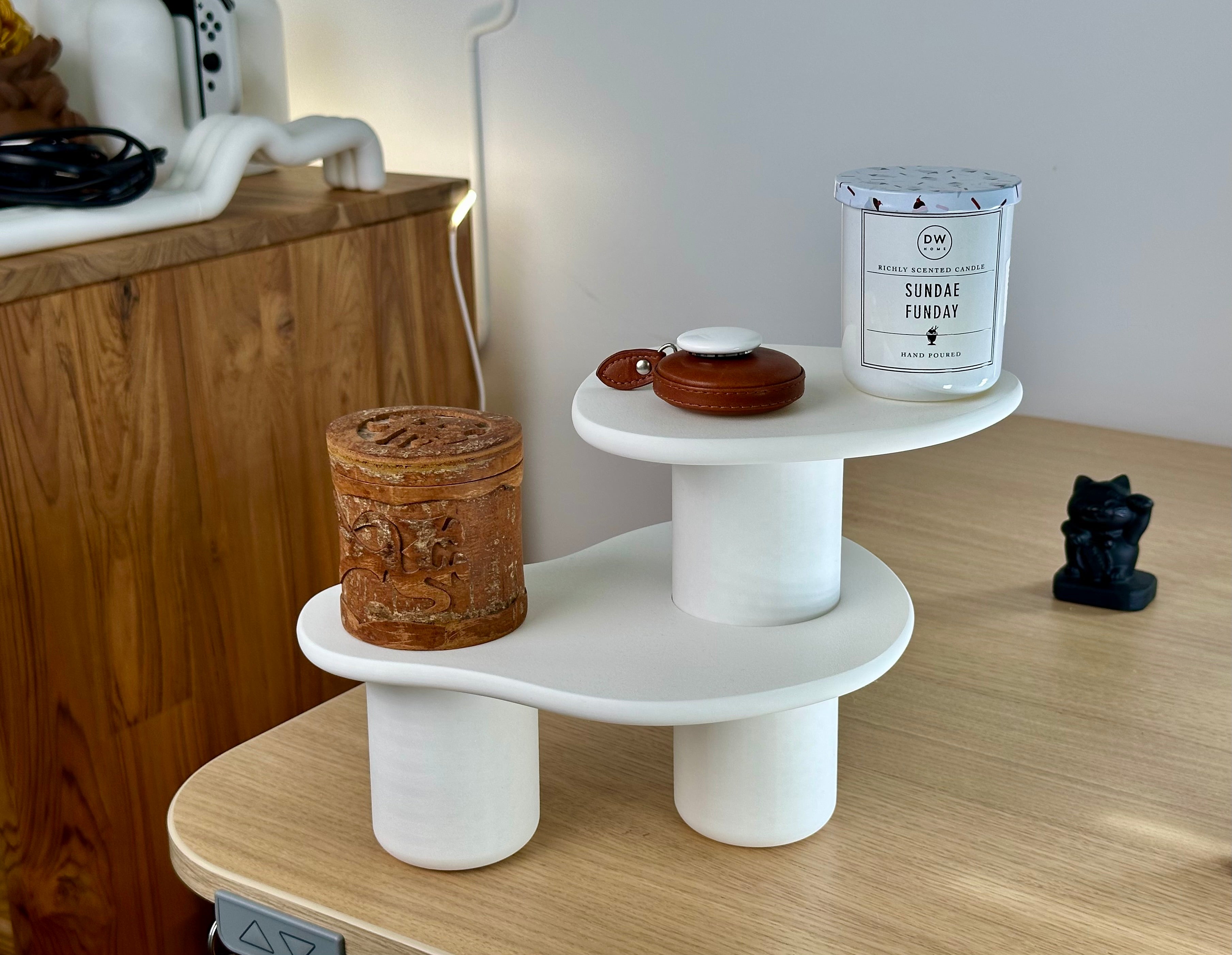 Support ondulé moderne et élégant pour bureau
