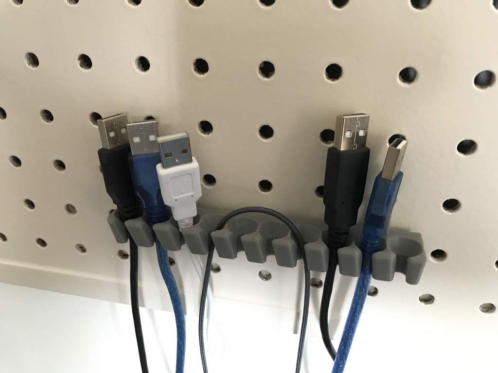 Support de câble USB pour tableau perforé