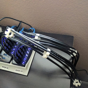 Organisateur de câble USB heptagonal