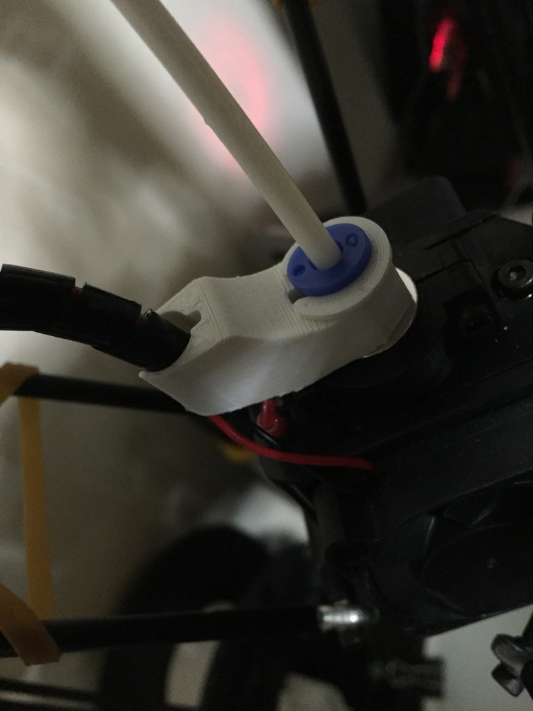 Serre-câble pour extrémité chaude sur l'imprimante 3D Micromake