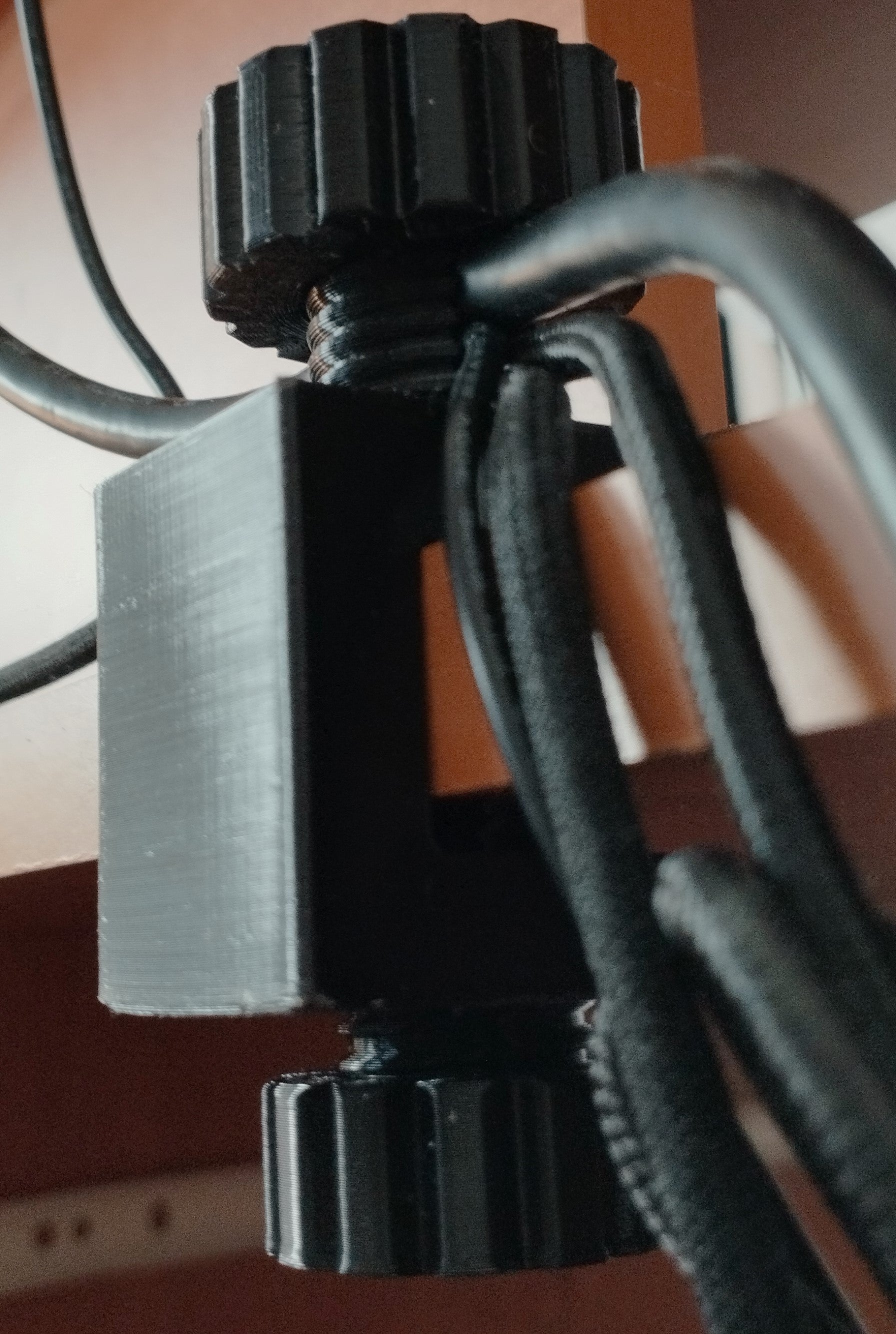 Pince de câble de bureau