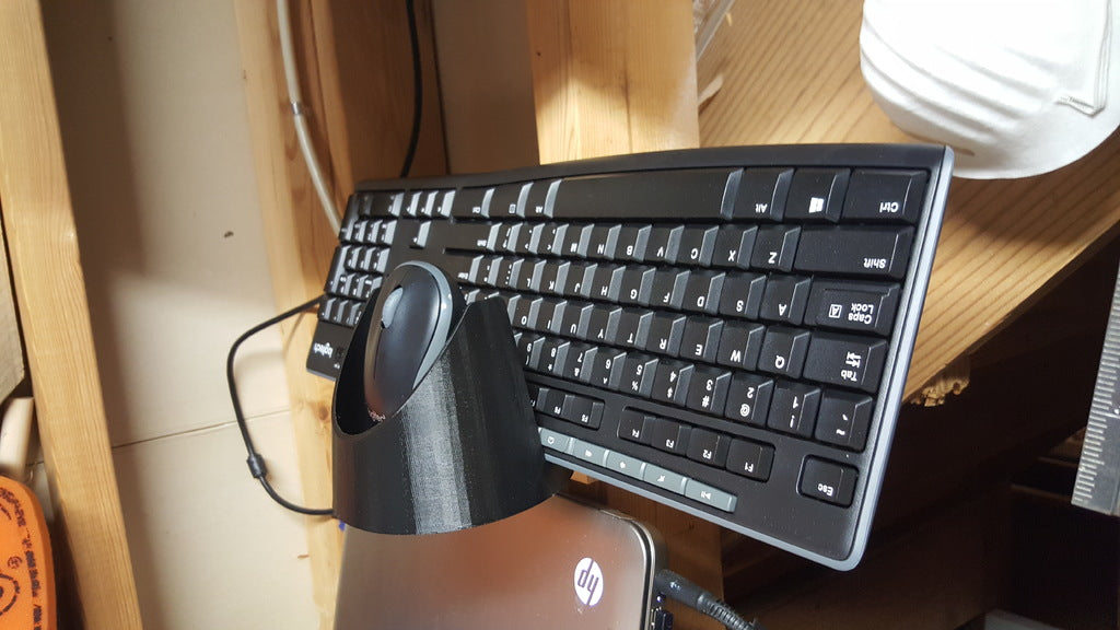Support mural pour clavier et souris