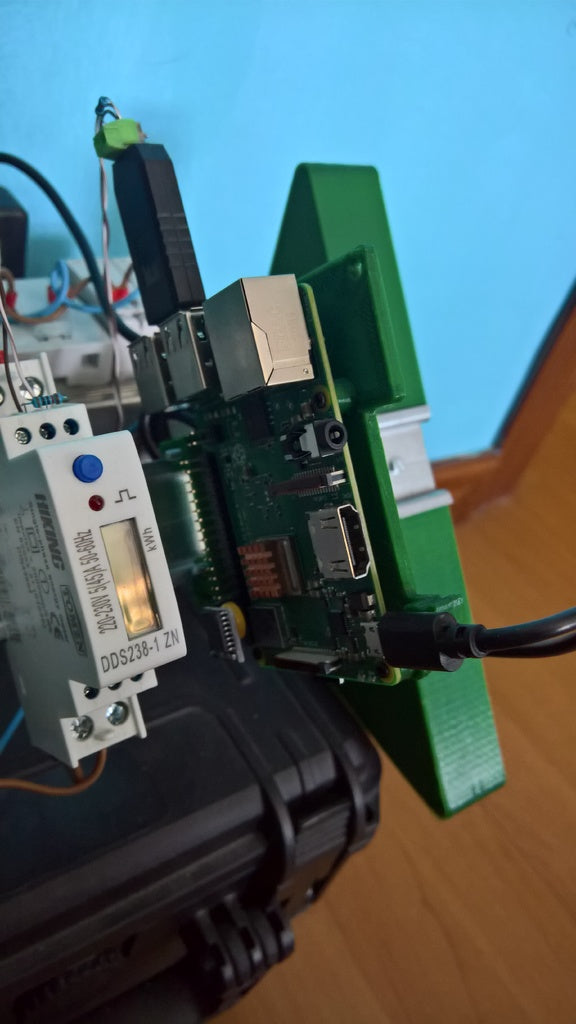Montage sur rail DIN Raspberry Pi