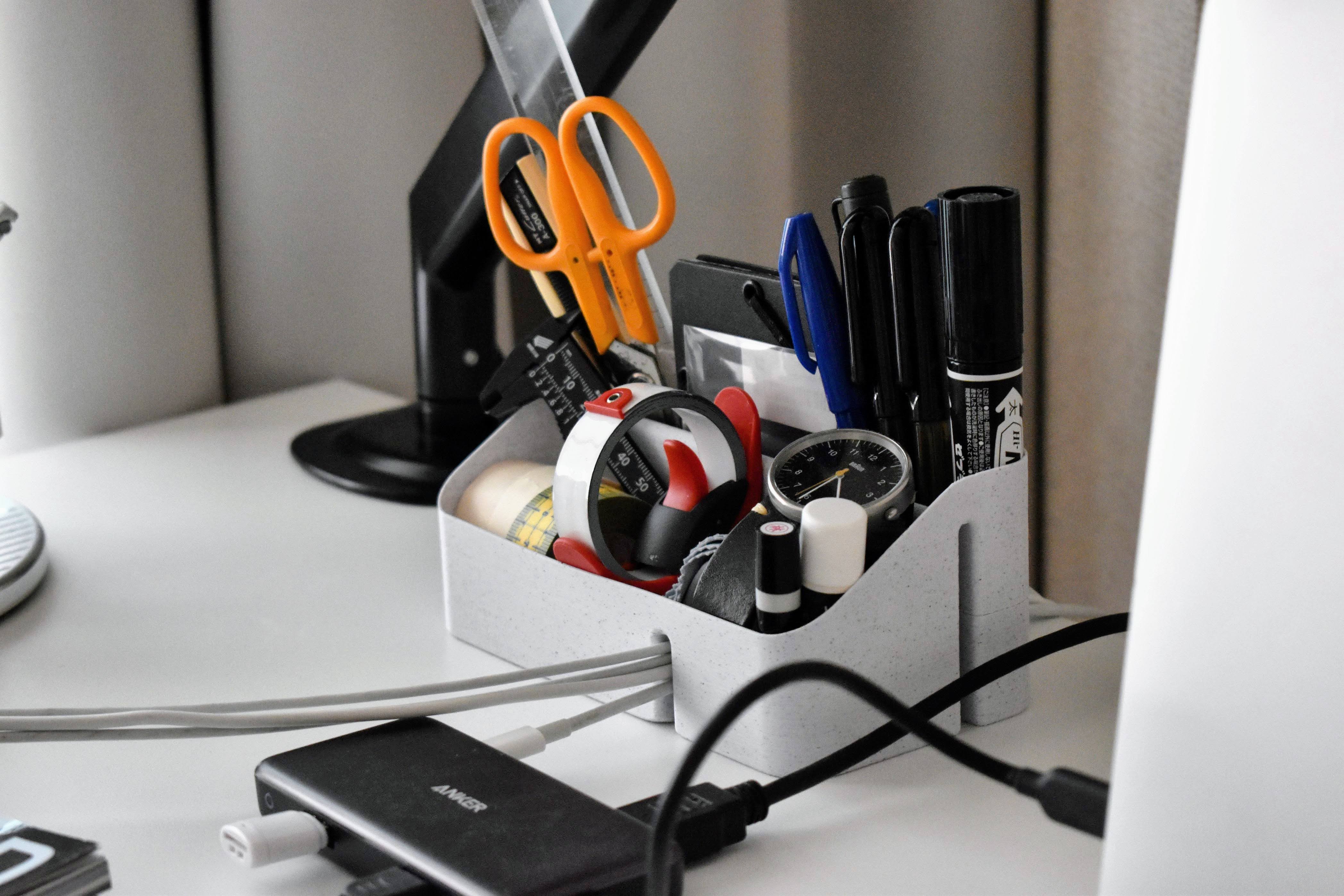 Organisateur de bureau avec support de câble