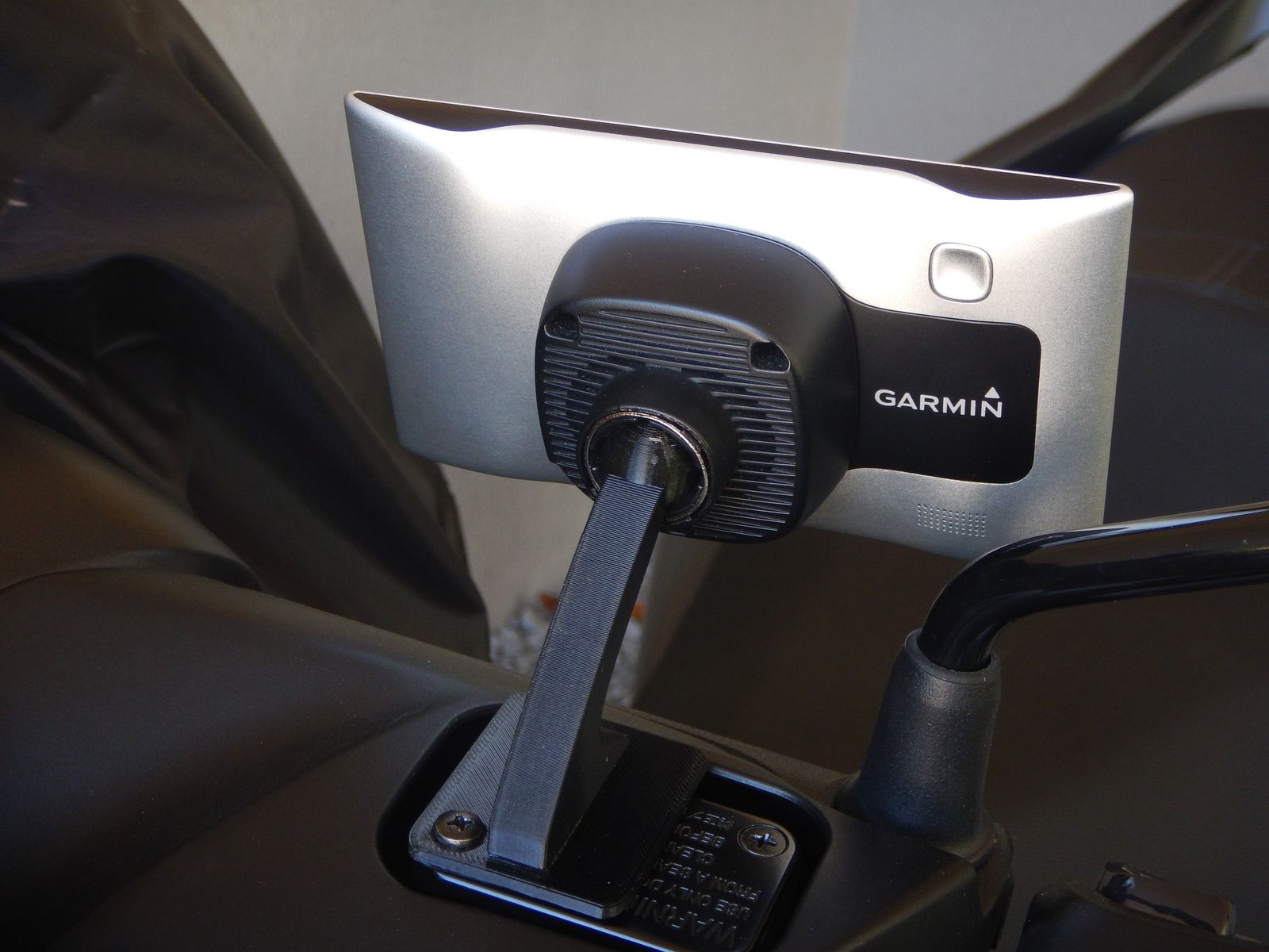 Support GPS Garmin avec boule de 17 mm de diamètre