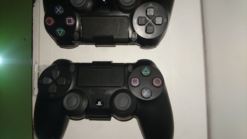 Montage mural pour manette PS4