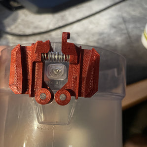 Eureka Aspirateur sans fil - Clip de remplacement pour bac à poussière