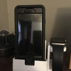 Station de charge pour iPhone 6 avec Otterbox et Apple Watch