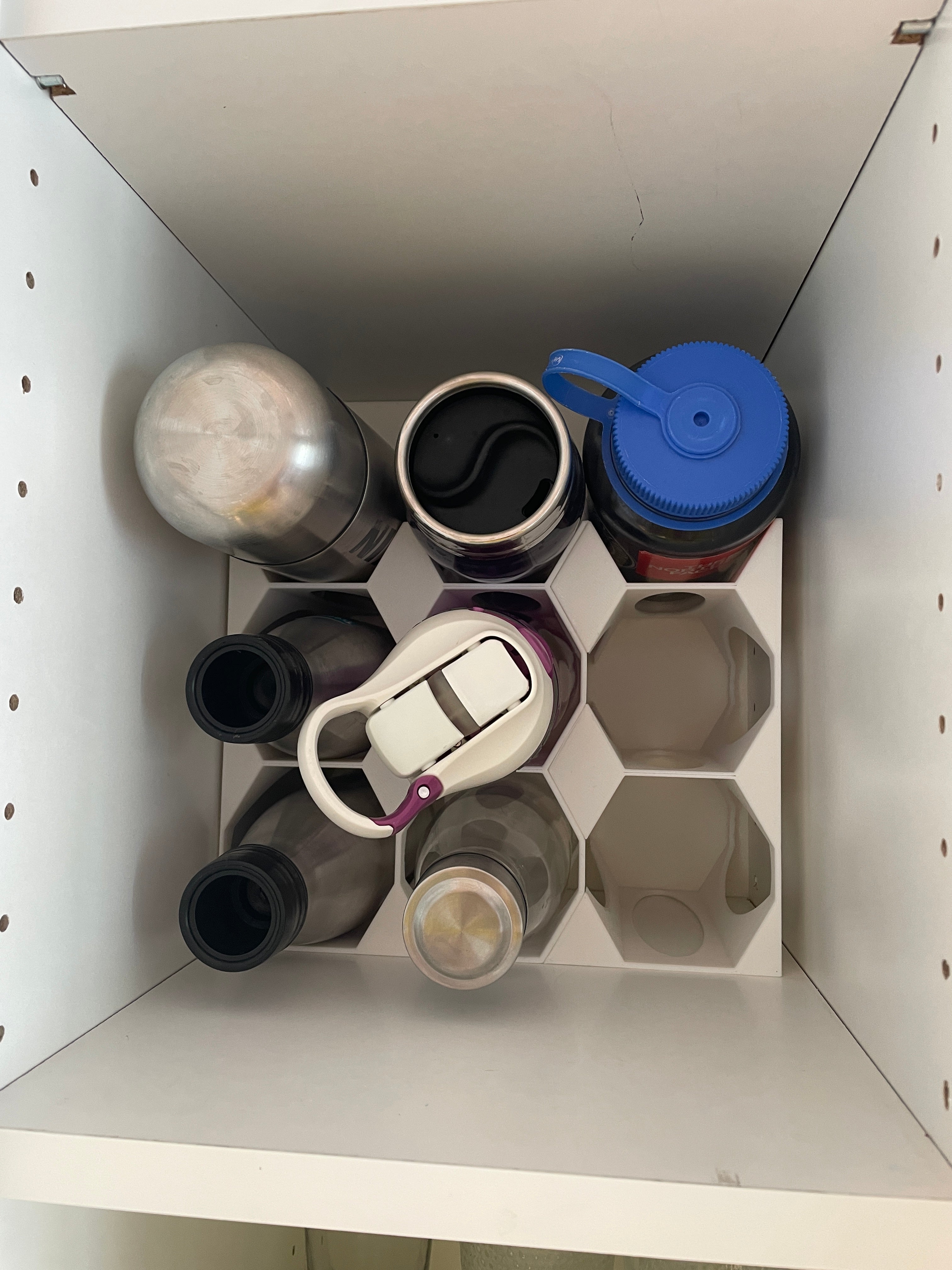 Support à bouteilles pratique pour bouteilles d'eau et de vin