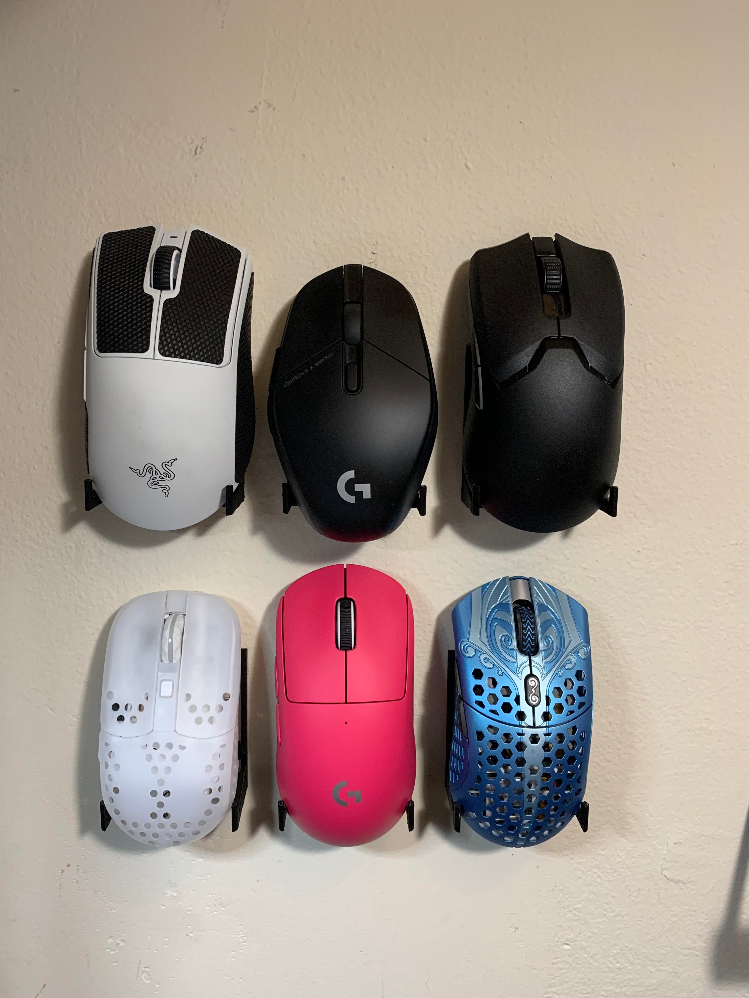 Support mural minimaliste pour souris de jeu avec emplacement pour dongle