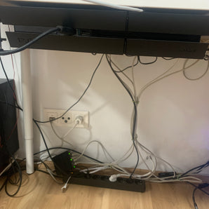 Système de montage PS4 sous le bureau