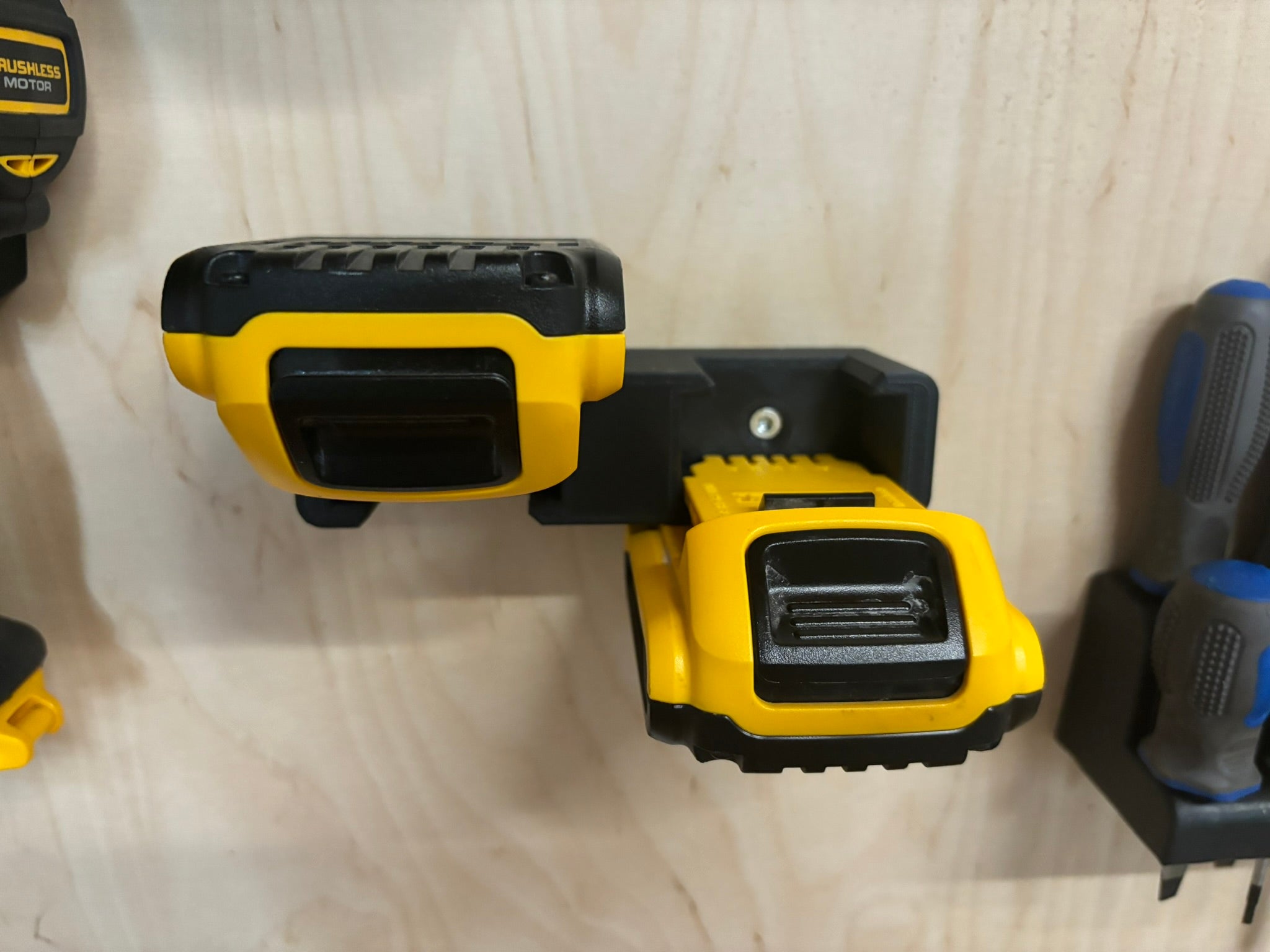 Support de batterie Dewalt pour 4 batteries