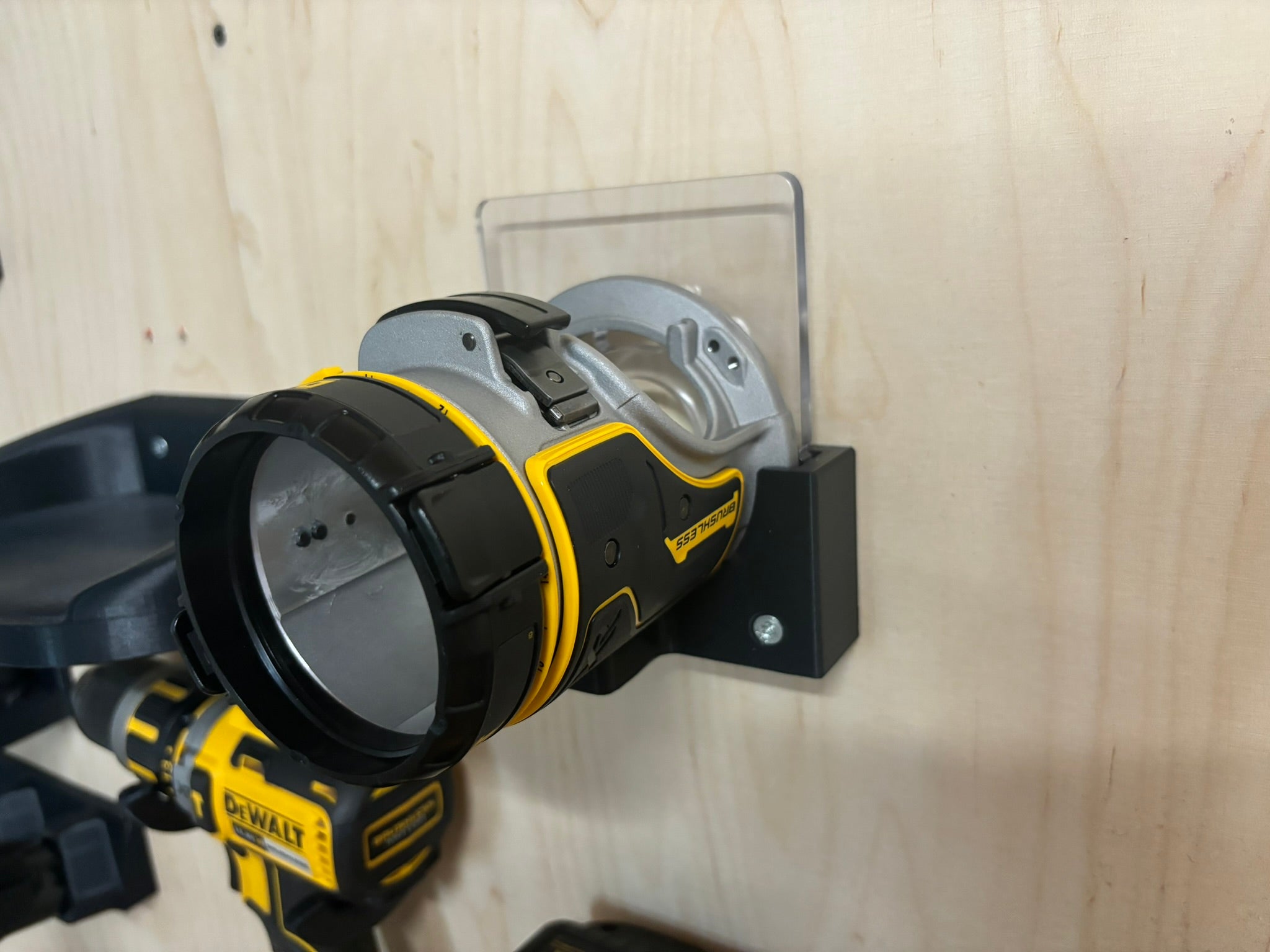 Support pour défonceuse combinée Dewalt DCW604NT - Solution de montage mural