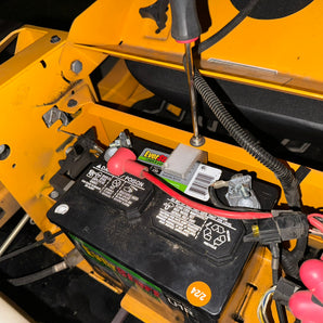 Support de batterie sécurisé avec verrouillage à came pour tondeuse à gazon Cub Cadet ZT1+ZT2