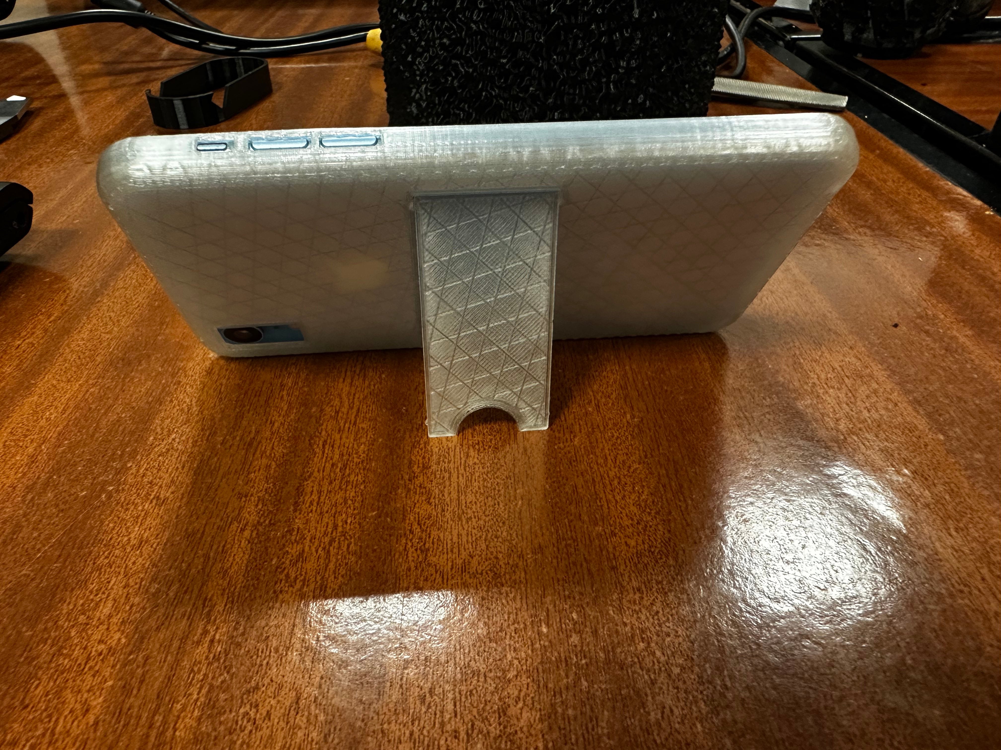 Support pour iPhone XR Case pour un projet universitaire