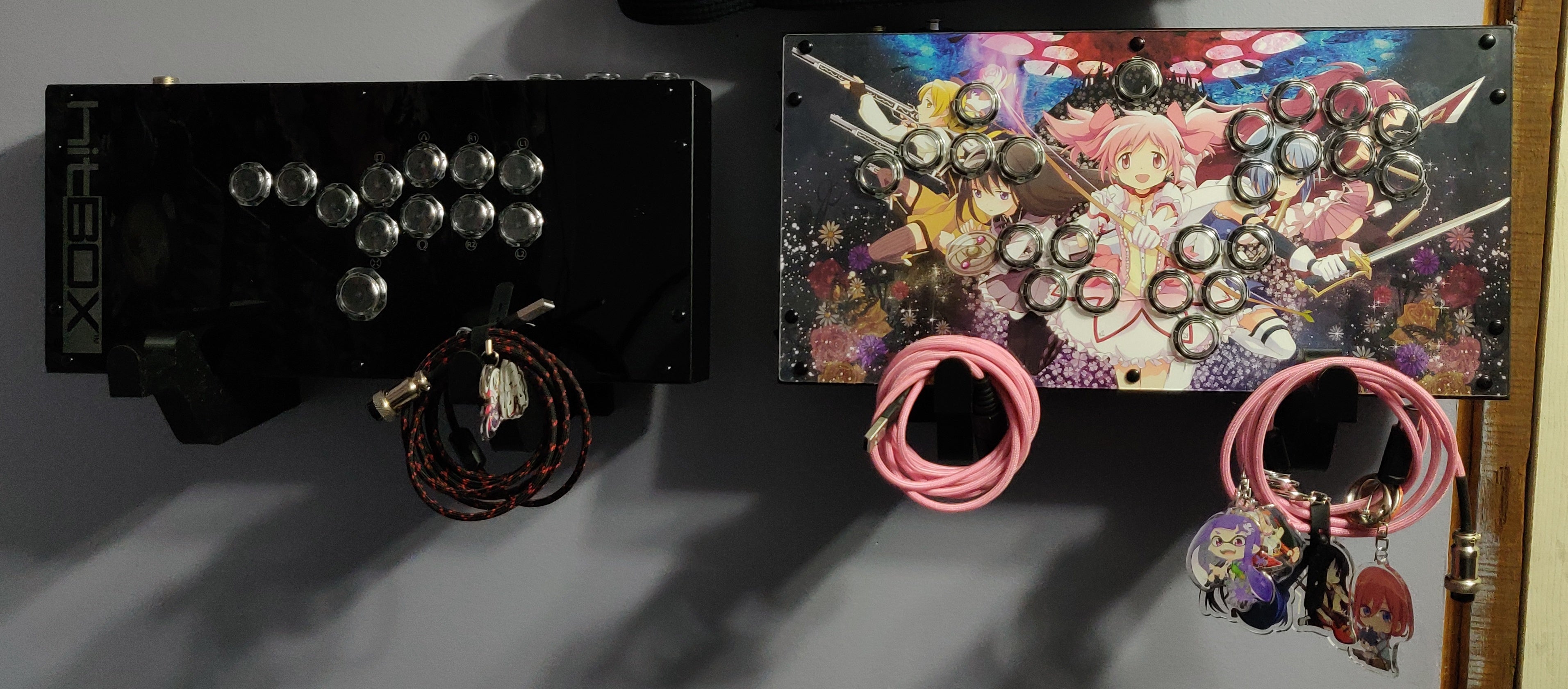 Support mural pour Hit Box, Cross|Up et Smash Box Controllere avec gestion des câbles