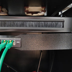 Commutateur Netgear GS108E à montage en rack