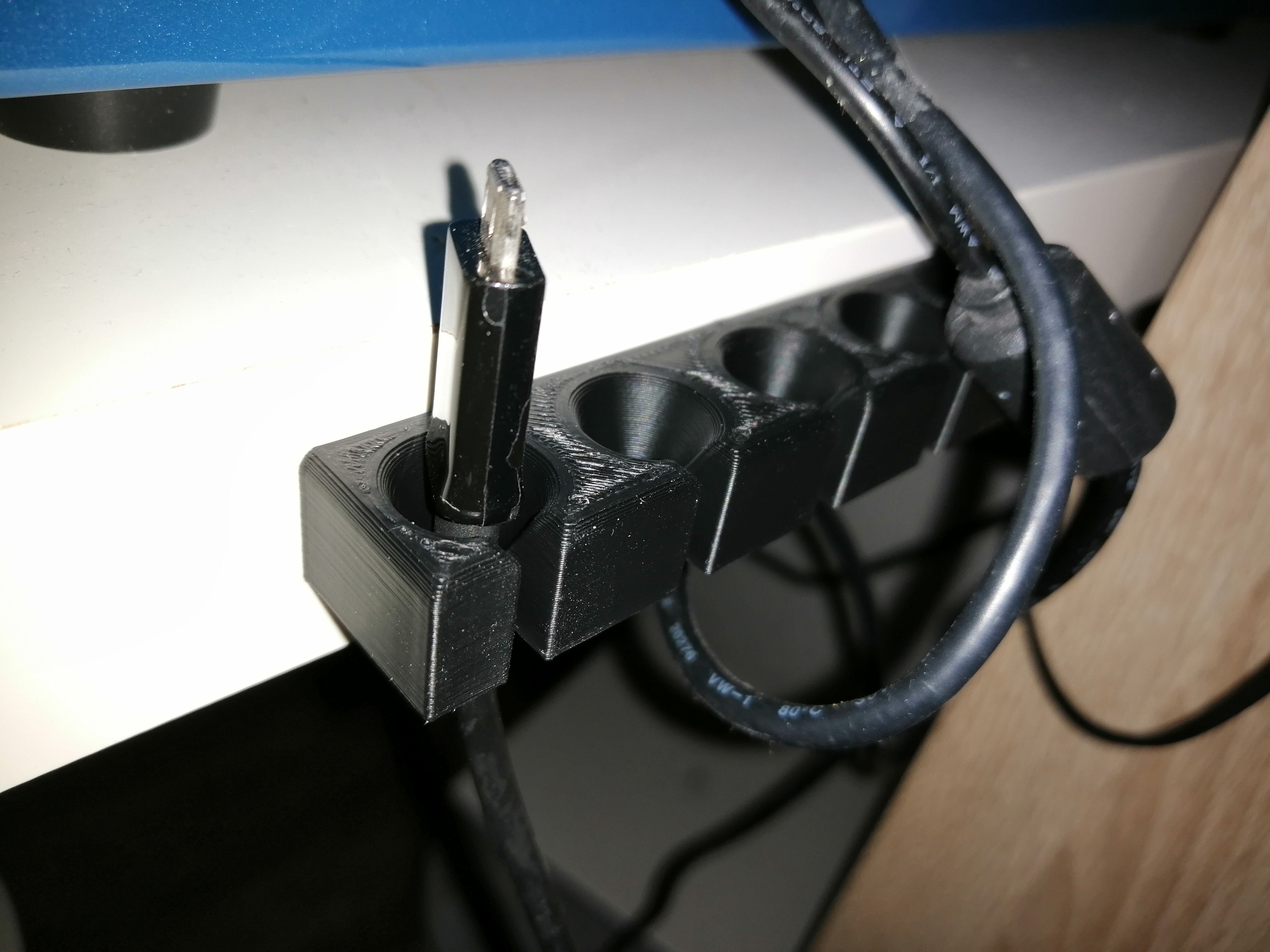 Porte-câble USB pour l'organisation des câbles