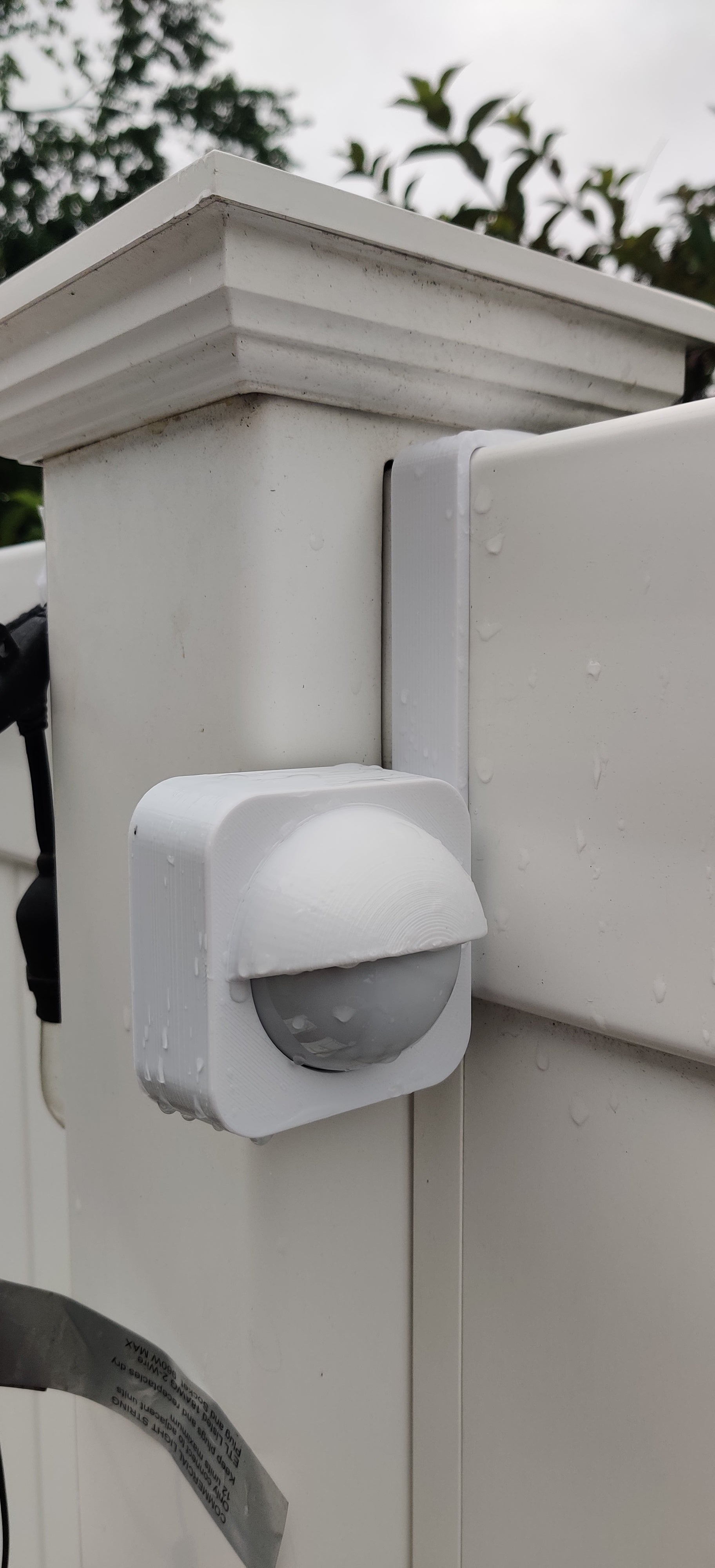 Capteur d'extérieur Philips Hue Montage sur clôture PVC