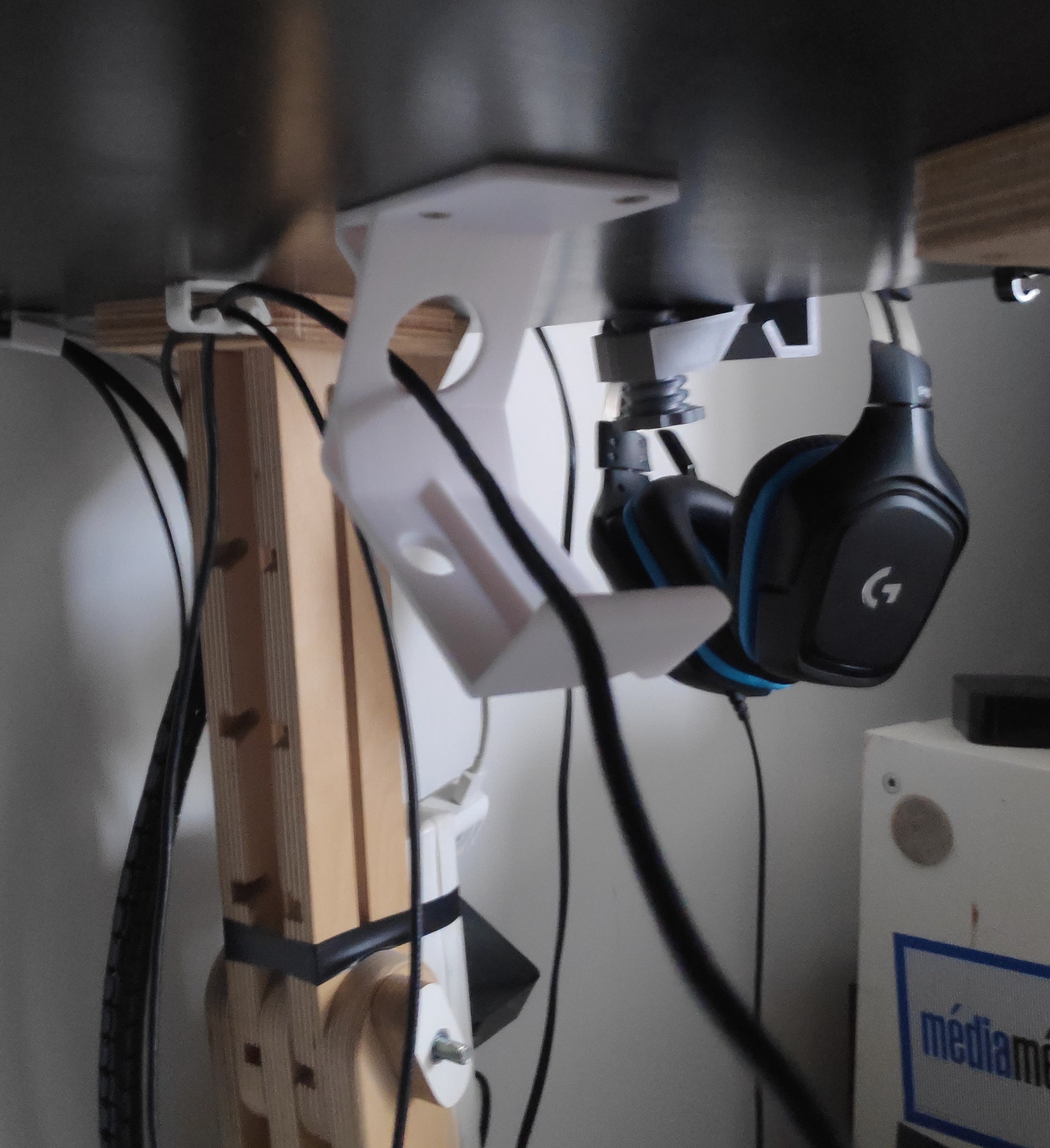 Support de manette Xbox pour sous le bureau