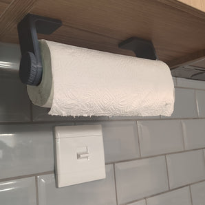 Porte-serviettes en papier sous armoire