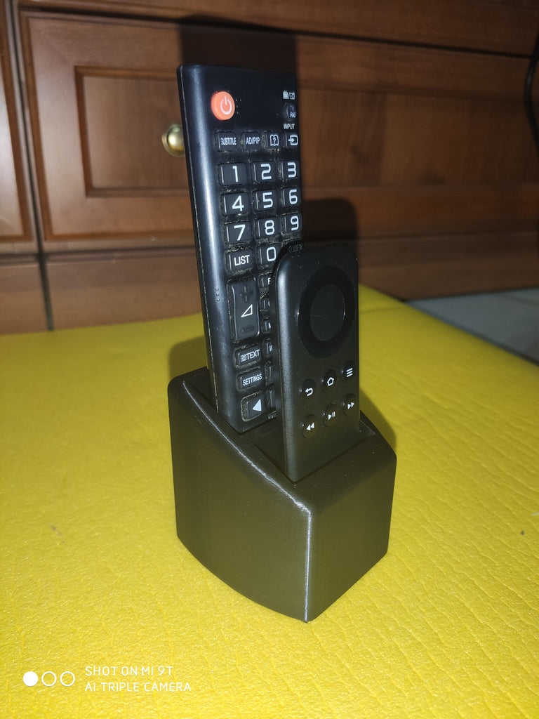 Support de télécommande avec 2 trous