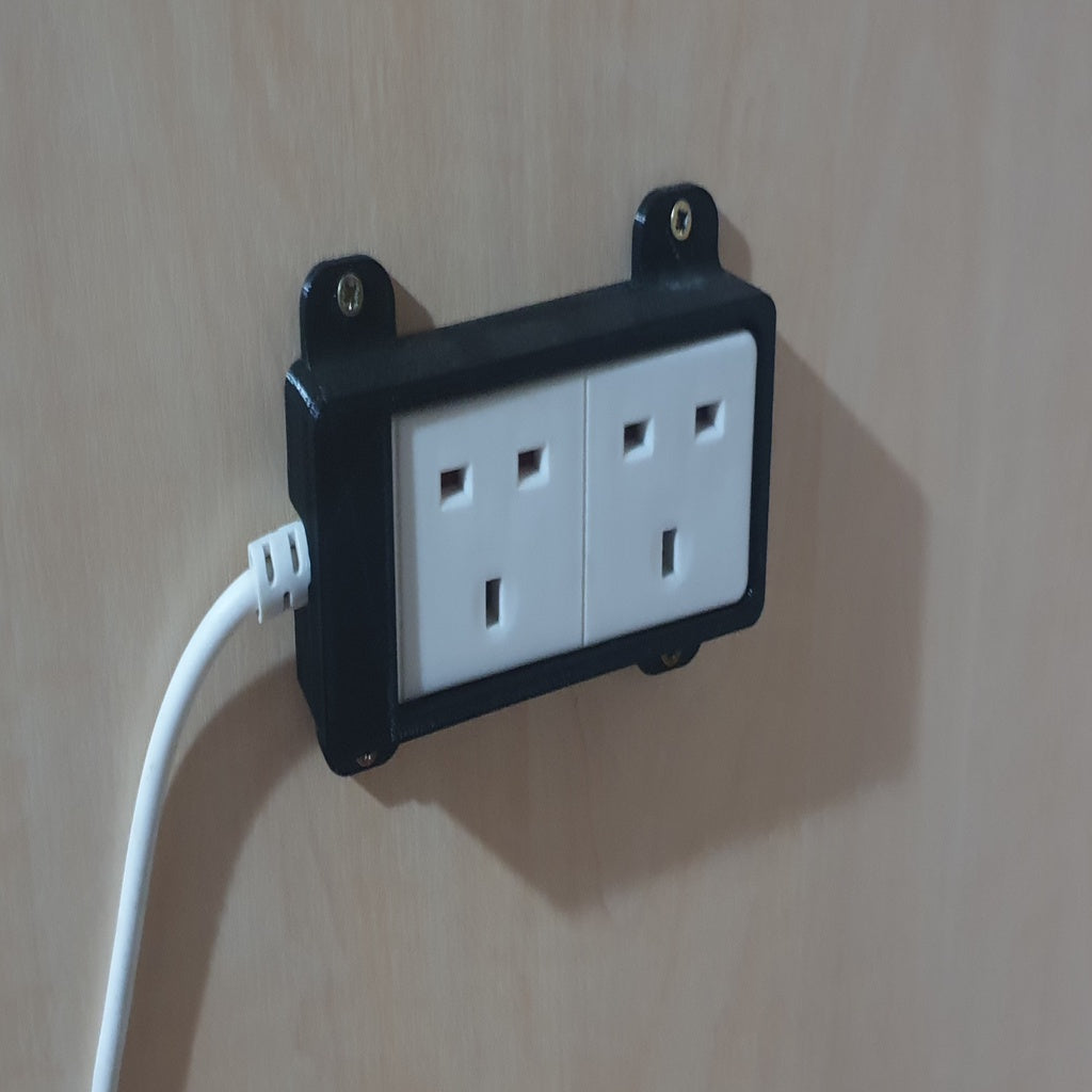 Multiprise à double socket avec montage mural