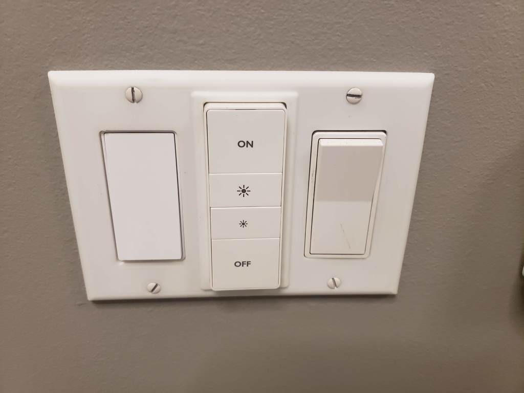 Plaque de contact de lumière à 3 voies avec support central pour télécommande Philips Hue