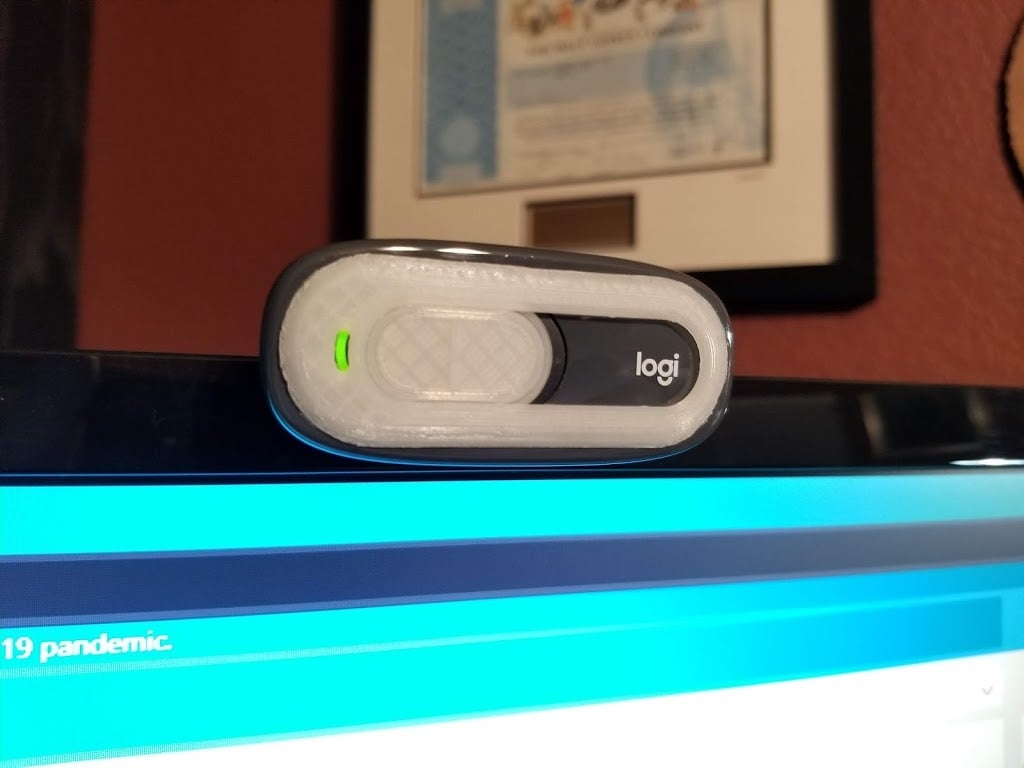 Bouclier coulissant pour la webcam Logitech C270